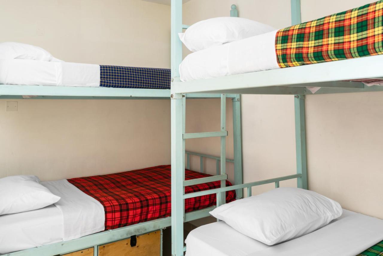 Bushpig Backpackers Hostel Kampala Bagian luar foto
